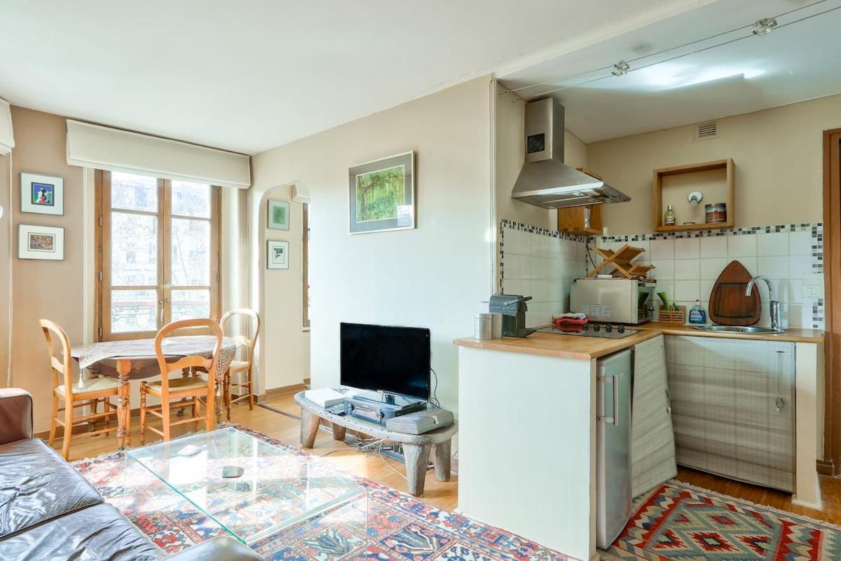 Lovely 1 Bedroom Near Sacre-coeur Basilica Parijs